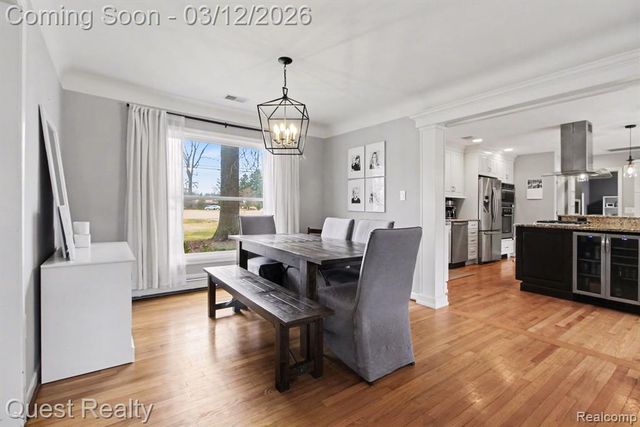 28094 Wildwood Trail, Farmington, MI 48336