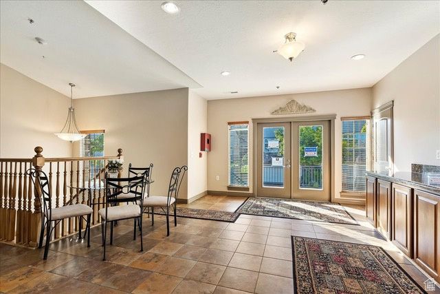 1337 E LAKE SPRINGS LN, Holladay, UT 84117