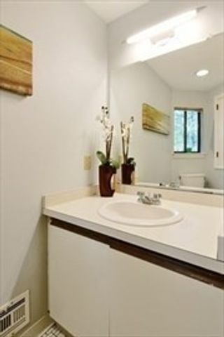 5 Treetop Park 5, Westborough, MA 01581