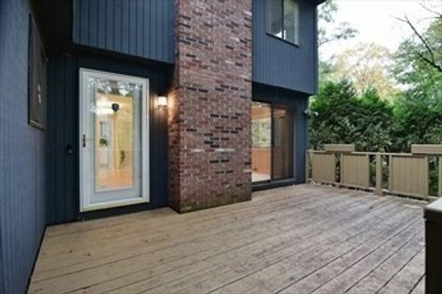 5 Treetop Park 5, Westborough, MA 01581