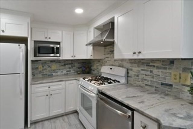 5 Treetop Park 5, Westborough, MA 01581