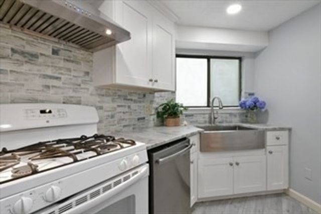 5 Treetop Park 5, Westborough, MA 01581