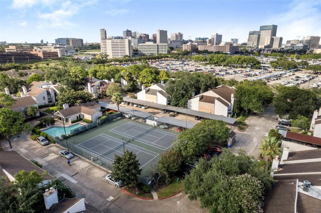 7950 N Stadium Drive N 157, Houston, TX 77030