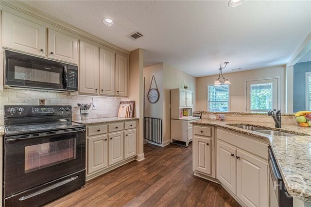 801 Rouse Circle, Hoschton, GA 30548