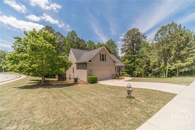 801 Rouse Circle, Hoschton, GA 30548