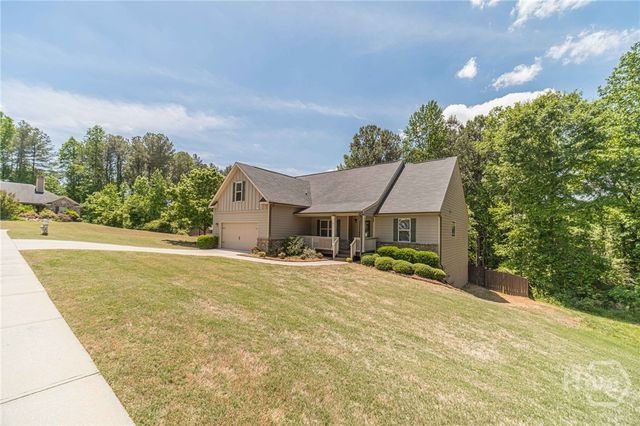 801 Rouse Circle, Hoschton, GA 30548