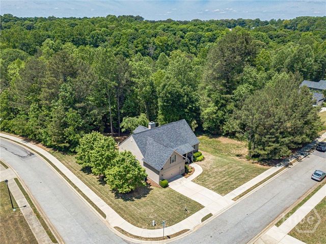 801 Rouse Circle, Hoschton, GA 30548