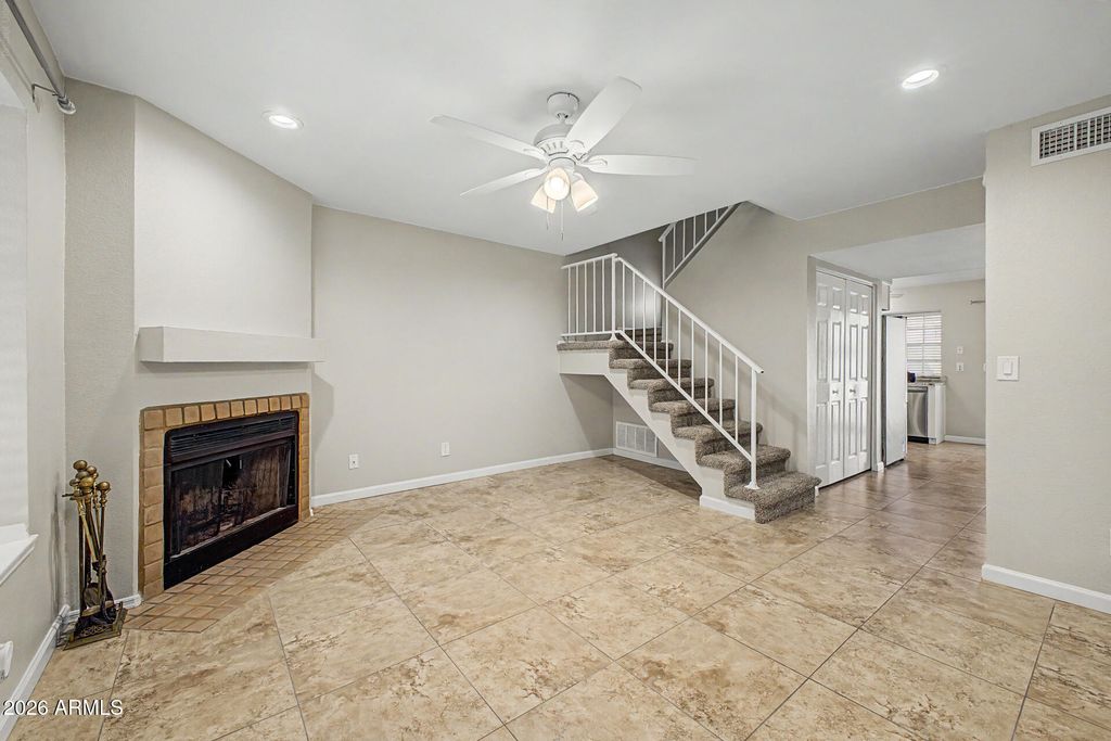 8111 W WACKER Road 78, Peoria, AZ 85381 — photo 2