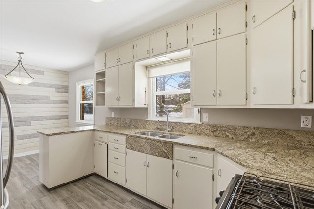 1627 14th Avenue S, Saint Cloud, MN 56301