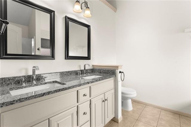 1002 SW Eagle Drive, Oak Grove, MO 64075
