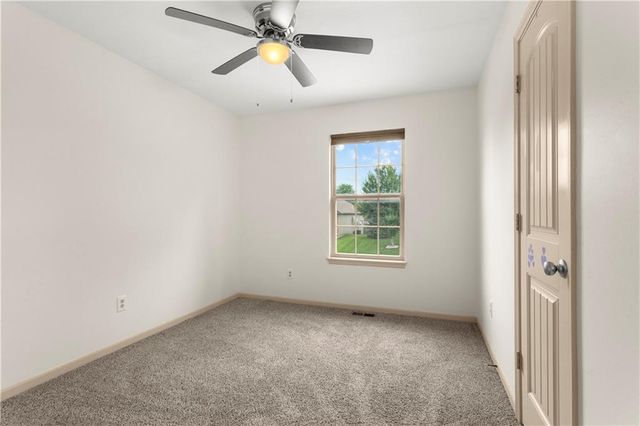 1002 SW Eagle Drive, Oak Grove, MO 64075