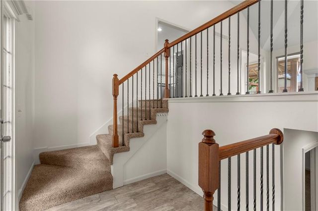 1002 SW Eagle Drive, Oak Grove, MO 64075