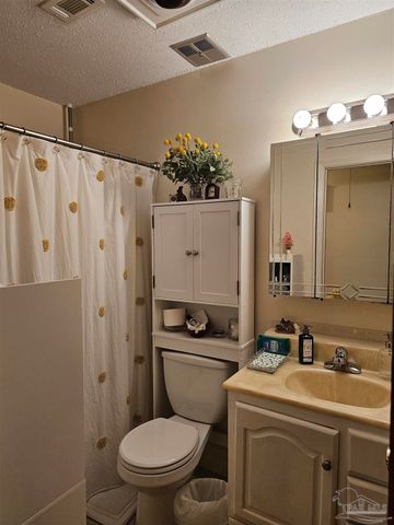 641 E Johnson Ave, Pensacola, FL 32514