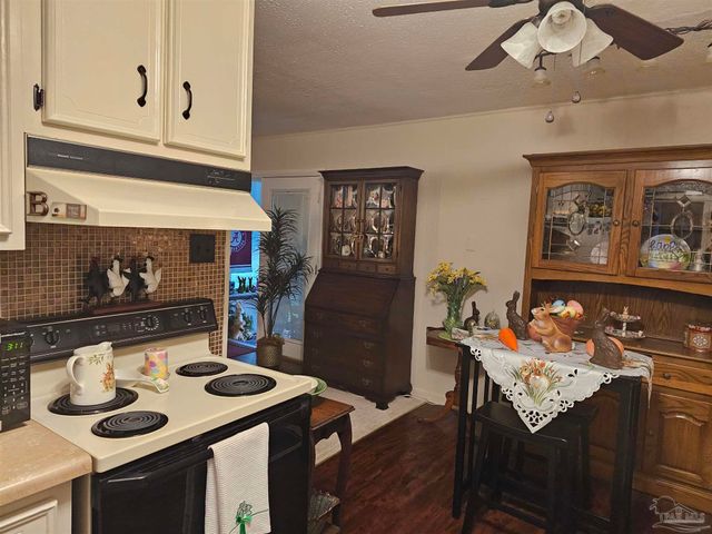 641 E Johnson Ave, Pensacola, FL 32514