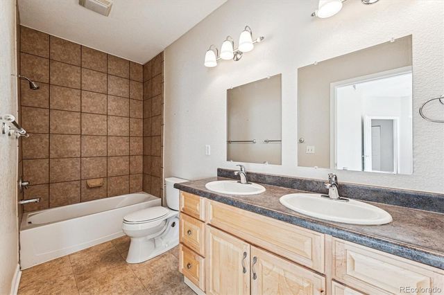 8553 W 48th Place, Arvada, CO 80002