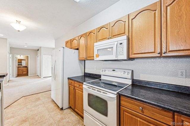 8553 W 48th Place, Arvada, CO 80002