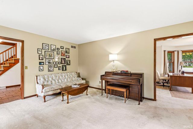 60955 Whispering Hills Drive, South Bend, IN 46614