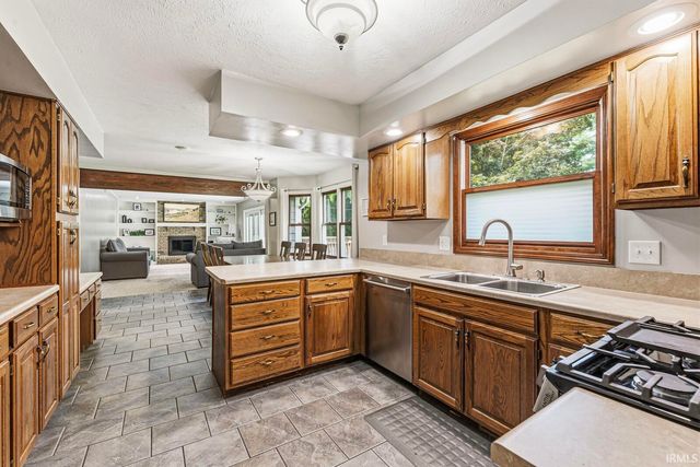 60955 Whispering Hills Drive, South Bend, IN 46614