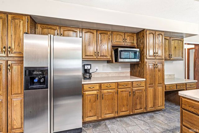 60955 Whispering Hills Drive, South Bend, IN 46614