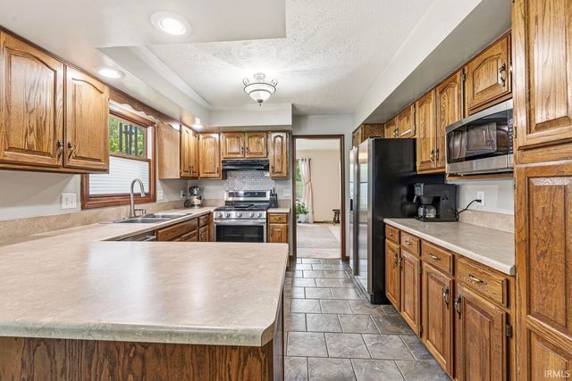 60955 Whispering Hills Drive, South Bend, IN 46614