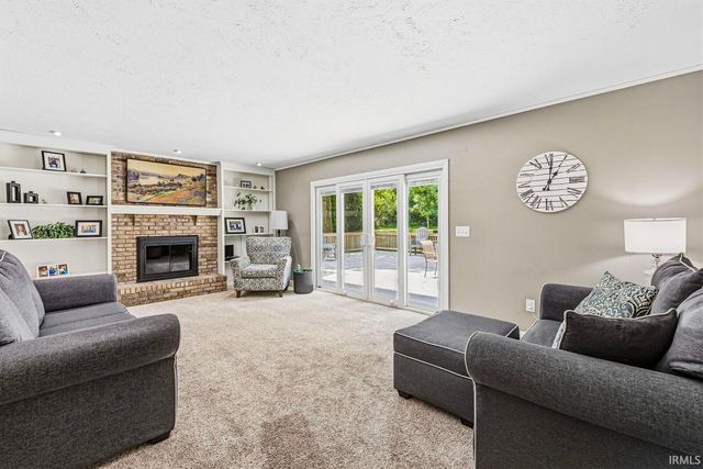 60955 Whispering Hills Drive, South Bend, IN 46614
