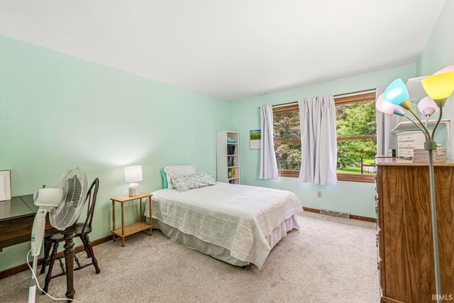 60955 Whispering Hills Drive, South Bend, IN 46614