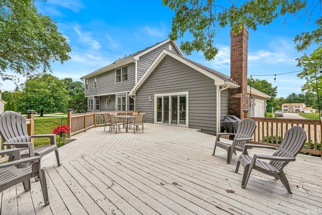 60955 Whispering Hills Drive, South Bend, IN 46614