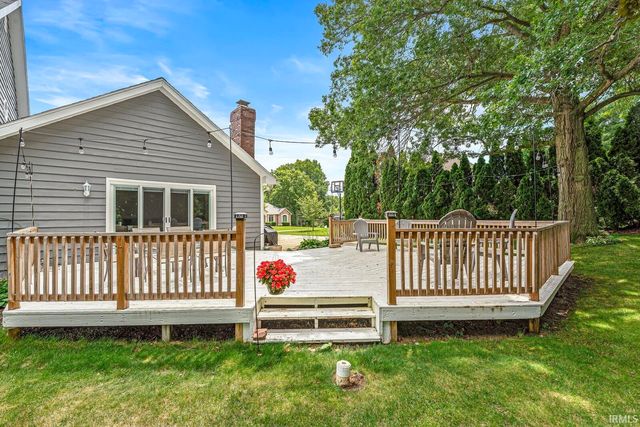 60955 Whispering Hills Drive, South Bend, IN 46614