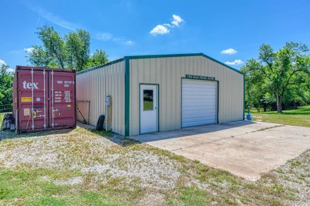 2300 S Main Street, Newcastle, OK 73065
