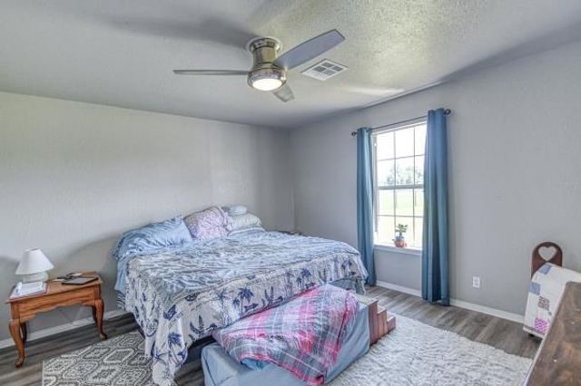 2300 S Main Street, Newcastle, OK 73065