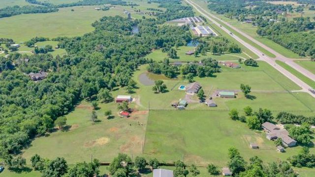 2300 S Main Street, Newcastle, OK 73065