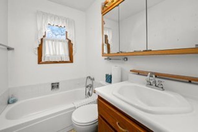 2716 Davenport Avenue, Davenport, IA 50803