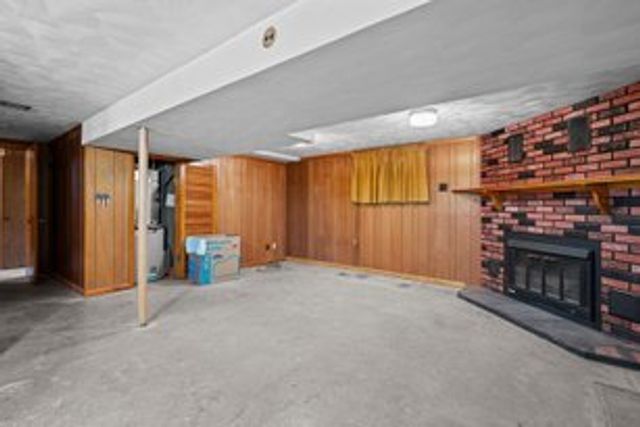 2716 Davenport Avenue, Davenport, IA 50803