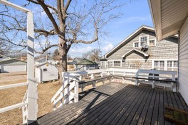 2716 Davenport Avenue, Davenport, IA 50803