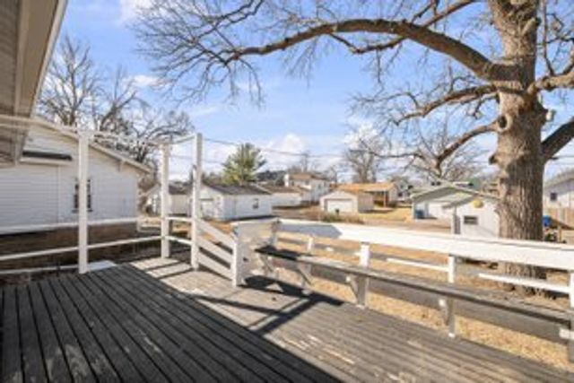 2716 Davenport Avenue, Davenport, IA 50803