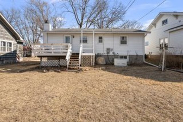 2716 Davenport Avenue, Davenport, IA 50803