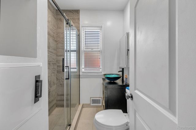 5158 Neckel Street, Dearborn, MI 48126