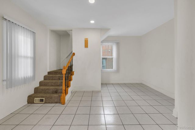 5158 Neckel Street, Dearborn, MI 48126