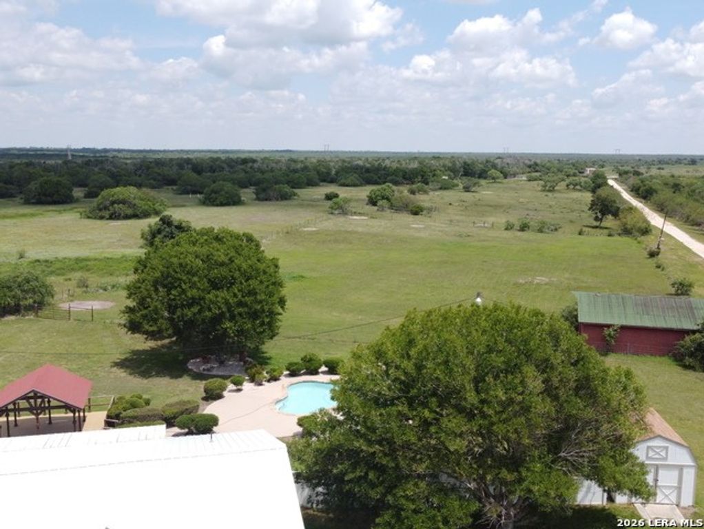 177 Schirmer, Woodsboro, TX 78393 — photo 3