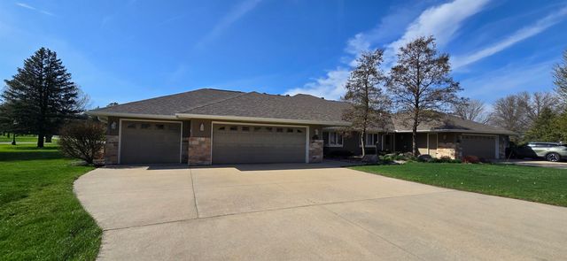 503 Sunset Place, Charles City, IA 50616