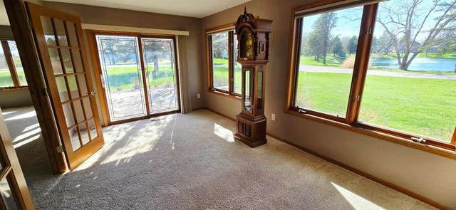 503 Sunset Place, Charles City, IA 50616