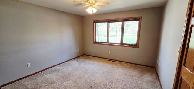 503 Sunset Place, Charles City, IA 50616