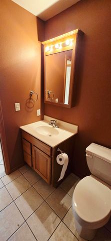 503 Sunset Place, Charles City, IA 50616