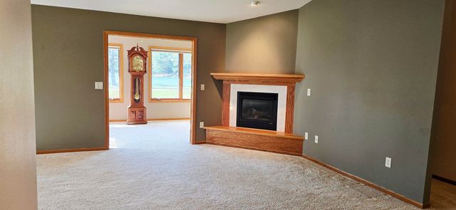 503 Sunset Place, Charles City, IA 50616