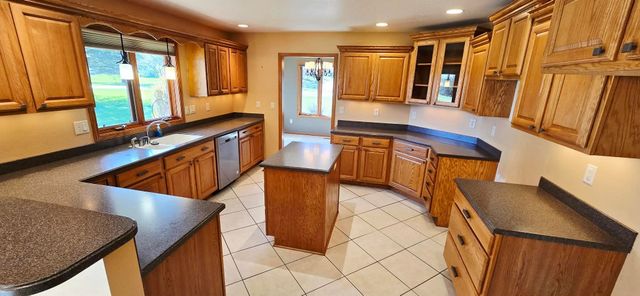 503 Sunset Place, Charles City, IA 50616