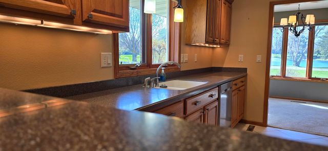 503 Sunset Place, Charles City, IA 50616