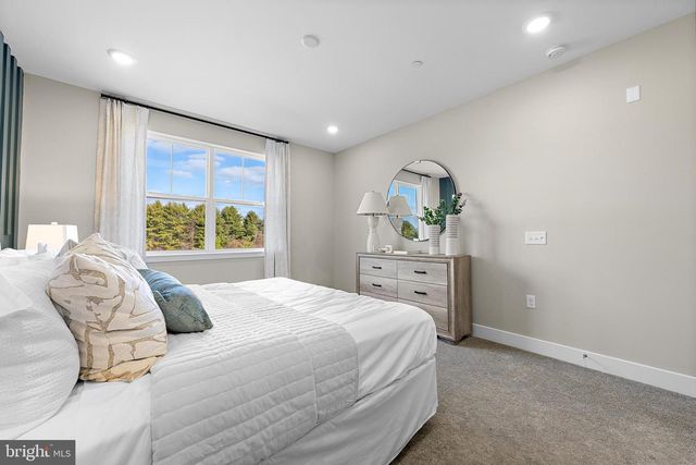 166 LEONA STEWART, Pennington, NJ 08534