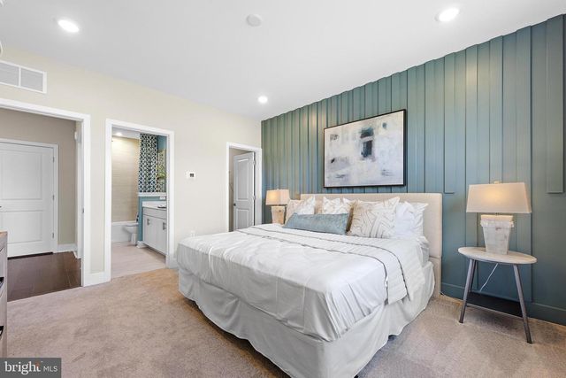 166 LEONA STEWART, Pennington, NJ 08534