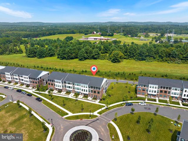 166 LEONA STEWART LN, Pennington, NJ 08534