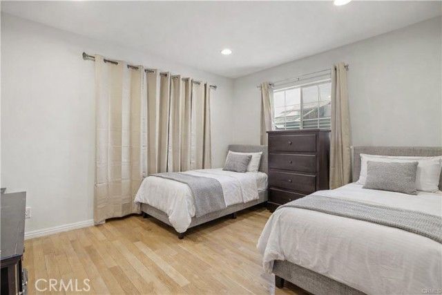 5842 Lexington, Los Angeles, CA 90038